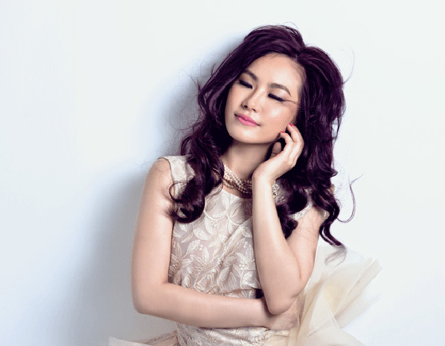 Lương Bích Hữu là nữ ca sỹ gốc Hoa được gọi bằng biệt danh “Cô gái Trung Hoa” xuất phát từ ca khúc nổi tiếng của cô.